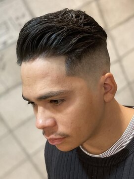 フランクス バーバー ウエストトウキョウ 吉祥寺店(FRANK’S BARBER WEST TOKYO) スパイキーショートブルーブラックフェザーパーマサーフカール