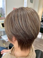 みすず美容室 陰影ショート