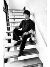 stylist萬家 隆之介☆似合わせカット技術は圧倒的支持率！全国で話題のシルキーカット技術取得☆