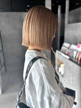 リル(LiLu) 切りっぱなしボブ