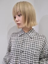 イリ(iLi)&nbsp;【iLi×REN】切りっぱなしボブ/ミニボブ/ミルクティーベージュ