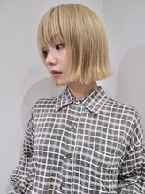 イリ(iLi) 【iLi×REN】切りっぱなしボブ/ミニボブ/ミルクティーベージュ