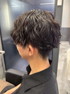 シェリール(CHERiR) ツーブロック×波打ちパーマ◎韓国風マッシュ黒髪センターパート