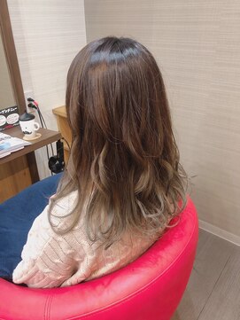 セルフィッシュヘアー(Selfish hair) バレイヤージュ×グラデーション