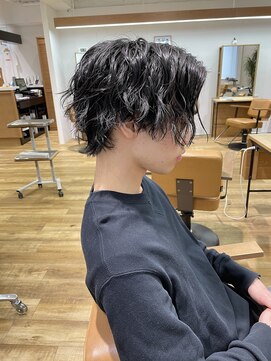 ネイビー(NAVY) ウルフマッシュ×緩ツイストスパイラル×センターパート