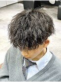 ツイストスパイラル／フェード／眉毛／メンズカット／波巻き