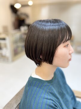 ベンチ 高田馬場店(bench) 切りっぱなしショートボブ