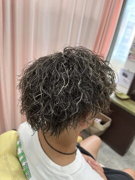 バーバーアンドビューティ シュプリーム(Barber&Beauty Supreme) メンズツイストスパイラルパーマ