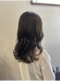 赤みを抑えたアッシュブラウンカラー