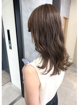 バッカ 横浜桜木町店(BACCA) ミディアム/アッシュベージュ