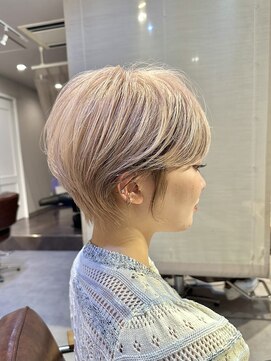 ナンバー 六本松(Number) 大人可愛い20代30代40代丸みショートボブ/ミルクティーベージュ