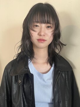 ナループロア ルームー(Nalu pu loa ROOMOO) レイヤーカット/レイヤーウルフカット/グレージュ