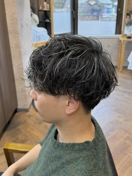 アイビーシー(I.B.C)の写真/I.B.Cでトレンドのパーマスタイルを実現いたします！丁寧なカウンセリングで理想のスタイルに◎