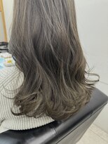 リュクスバトーバイトリコ 船橋南口店(Luxe BATEAU by tricot) Cool Greige