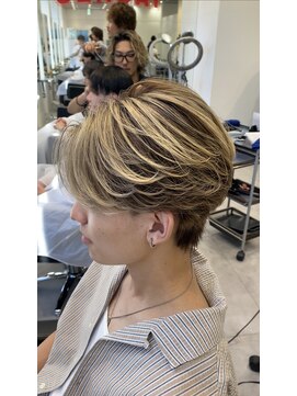 オーシャントーキョー 仙台(OCEAN TOKYO) フェザーショートニュアンスパーマセンターパートツーブロック