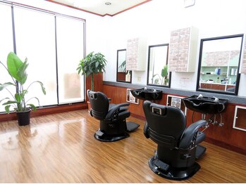 BBサロン ジーニック(Gnik)の写真/大型サロンが苦手な方にもオススメ！2席のみのプライベート空間で、自分だけの時間を過ごせます♪