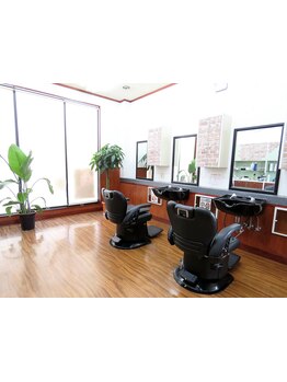 大型サロンが苦手な方にもオススメ！2席のみのプライベート空間で、自分だけの時間を過ごせます♪