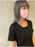グレー　ボブ　おくれ毛