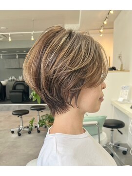 アルトル 池袋(altru) 大人かわいい丸みのあるショートボブ 元重