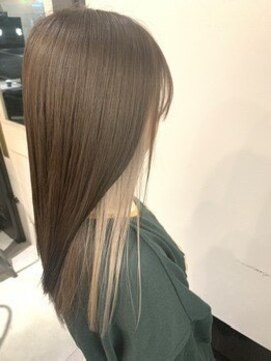 ナフィ バイ エイム 町田店(Nafie by eim) インナーカラーホワイト/ケアブリーチ/エアーストレート/ツヤ感