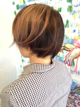 バルテイン(Hair Valtein) ポイントアッシュカラー