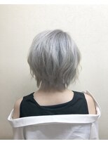 ヴィダ クリエイティブ ヘアーサロン(Vida creative hair salon) シルバーアッシュ