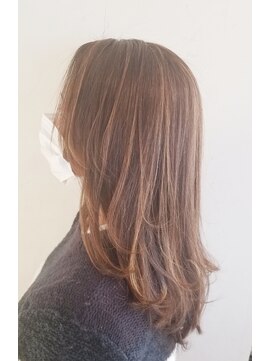 ヘアーアンドネイル ルシア(Hair&Nail Lucia) 脱白髪染めハイライト