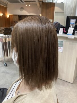 フツーロ 栄(FUTURO) 髪質改善/サラサラ/ボブ/スタイル