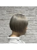 ハイトーン/ハイライト/グレージュ/ベージュ／前下がりボブ/川口