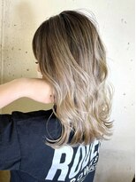 ヴォアソルヂェガーデン(Voasorte GARDEN)&nbsp;【KIKA】ホワイトベージュバレイヤージュ