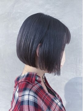 ウツギ(UTSUGI) パツッとボブ×ナチュラルグレー