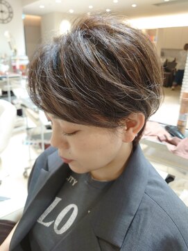 ヘアポケット スタイル店(HAIR POCKET) 大人ショートアッシュグレー