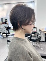 セラ(cella)&nbsp;グレージュ/くびれショート/大人世代/白髪ぼかし【岡村大介】