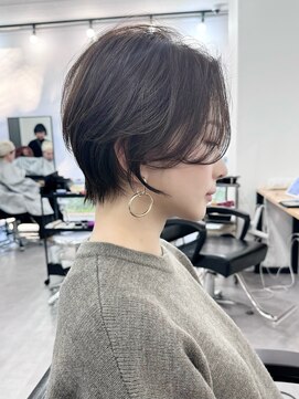 セラ(cella) グレージュ/くびれショート/大人世代/白髪ぼかし【岡村大介】