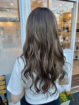 クオリア(Quaria)&nbsp;髪質改善ハイライトカラーベージュカラーミルクティーカラー