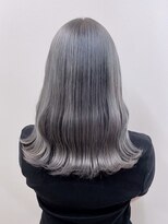 リノショアーズ 元町店(RINOSHORES)&nbsp;20代30代アッシュグレージュミディアムウルフ伸ばしかけ抜け感