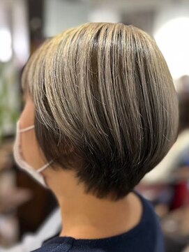 トゥルートラスト アン 下石田店(True Trust un) おしゃれな大人のデザインカラー アンブレラカラー ベージュ