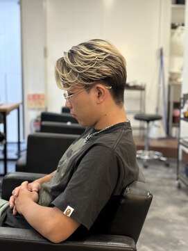 ビーテックバイゼン スライ(B TECH by Zen sly) センターパート