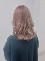 ジェナ(Jena) ラベージュ イルミナ ハイライト ミディアムヘアー