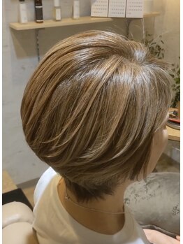 シー 北寺島店(She)の写真/透明感とツヤの出る【艶カラー（白髪染め）】が好評◎白髪ぼかし・ハイライトも対応可能なのでご相談下さい