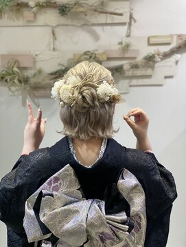 ヘアセットサロンエッジ(Edge) 二十歳のつどいにボブヘアさんのハーフアップアレンジ