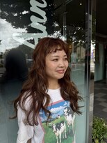 アン バンダイ(Ann BANDAI)&nbsp;柔らかブラウンのパーマ風ウェーブ