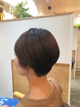 スクエアウーノ 博多(SQUARE*UNO HAKATA) 刈り上げショート