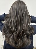 ミルクティーグレージュハイライトケアブリーチレイヤーカット