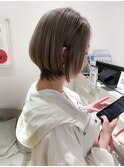 ハイトーングレージュショート/ミルクティー ブリーチWカラー