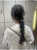 ロング編みおろしアレンジ成人式卒業式ヘア