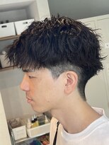 ブルニール 中崎町(BLEUNIR) アップバング ツイストスパイラル メンズショート ツーブロック