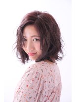 ソーホー ニューヨーク シズオカ(SOHO newyork SHIZUOKA) ラフな無造作ウェーブが大人かわいいミディ