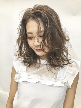 エイトヘアー(8 HAIR) ウェットミディー