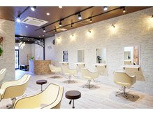 アグ ヘアー セント 鹿児島中央駅2号店(Agu hair st.)の雰囲気（こだわりが詰まった空間★リラックスしてお過ごしください。）